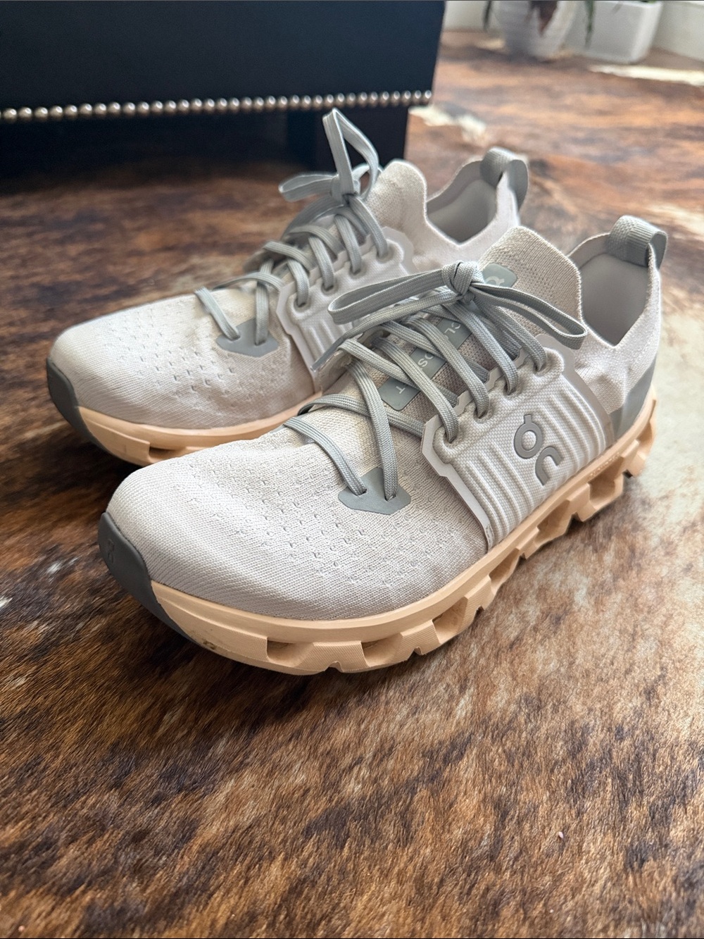 ON Cloudswift V4 Sneakers - Frost Blonde